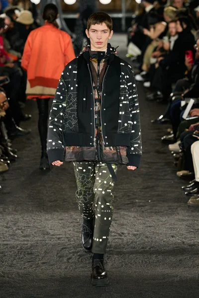 Look 40